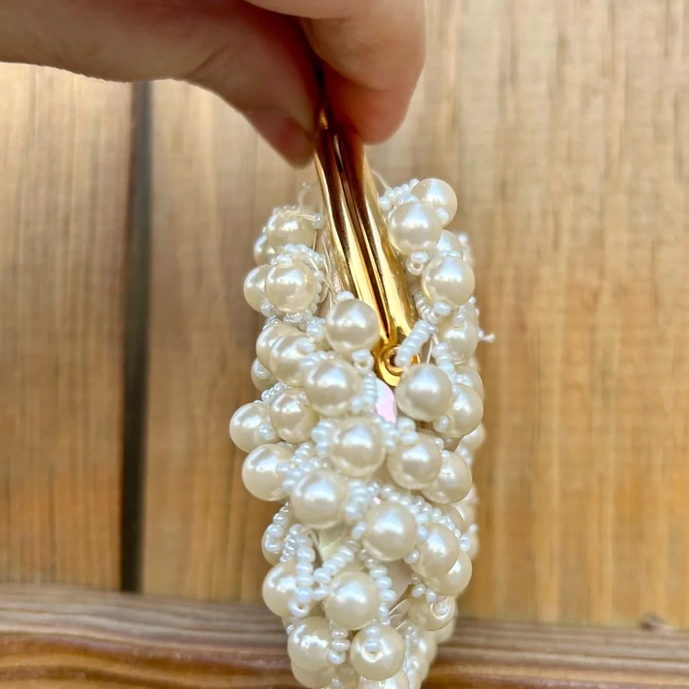 Vintage Delill Pearl-Embellished Gold Change Coin Purse Sequins